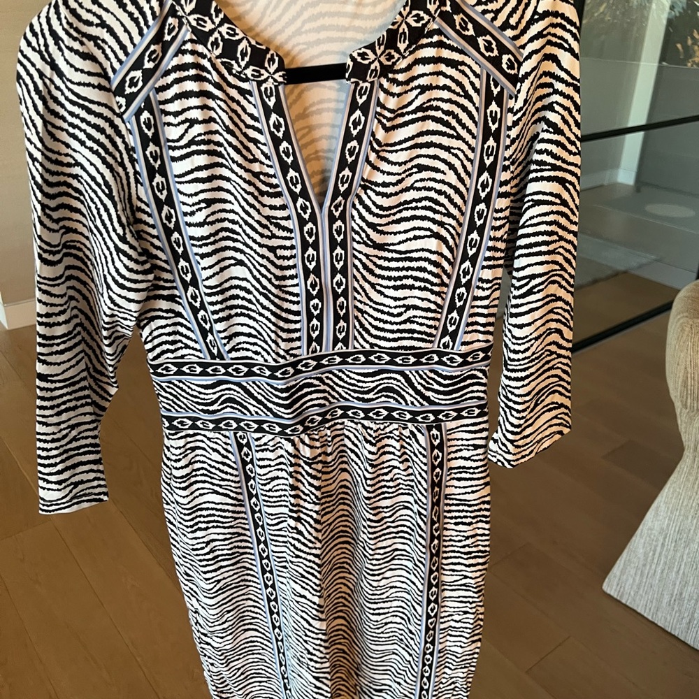 J.McLaughlin Black and White Patterned Dress with light Blue accents